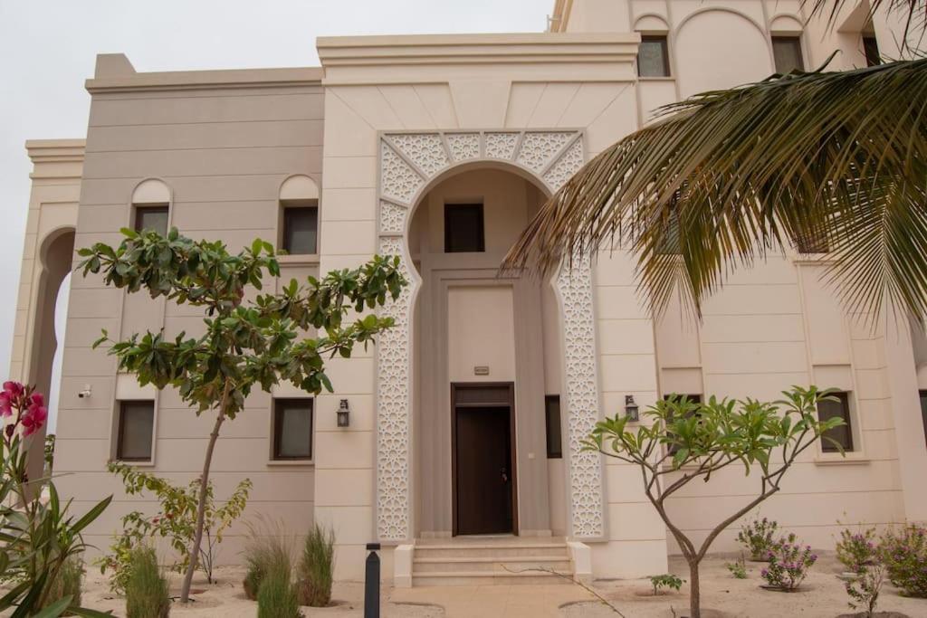 Stylish Townhouse Retreat In The Heart Of Salalah By Bespoke Holiday Homes Taqah Esterno foto